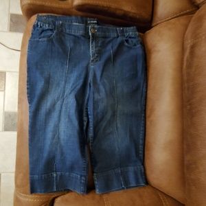 Wide Leg Capri Jeans